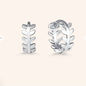 Daniela Swaebe Pauline Sterling Silver Leaves Mini Huggie Earrings